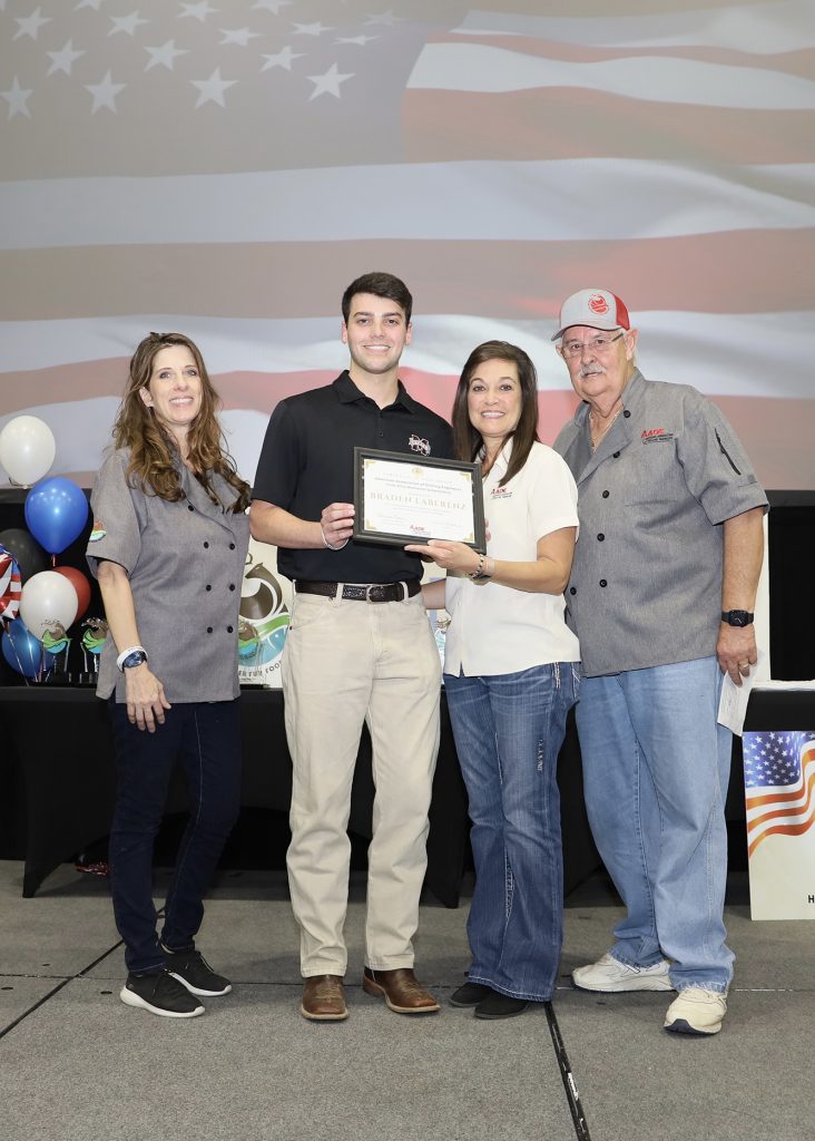 Braden LaBerenz receiving scholarship award